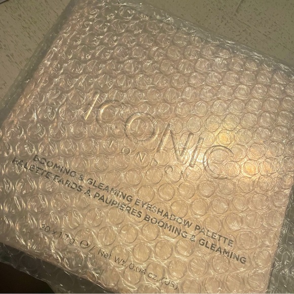 NWT: ICONIC London Booming & Gleaming  Eye Shadow Pallet - Picture 2 of 7